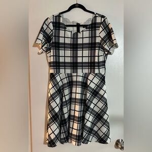 NEW W/ TAGS Smak Parlour Dark Blue & White Polka-dot Wrap Style Dress - S